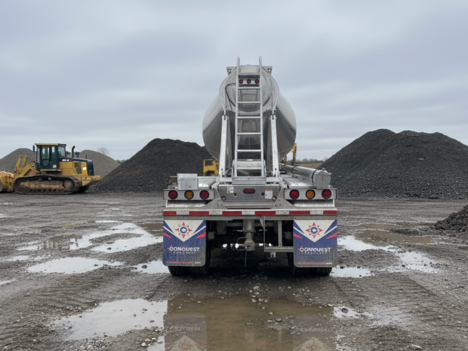 Dry Bulk Pneumatic Trailer 1050cuft